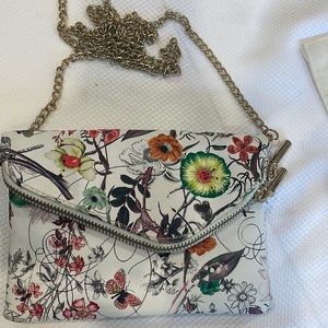 Crossbody purse.